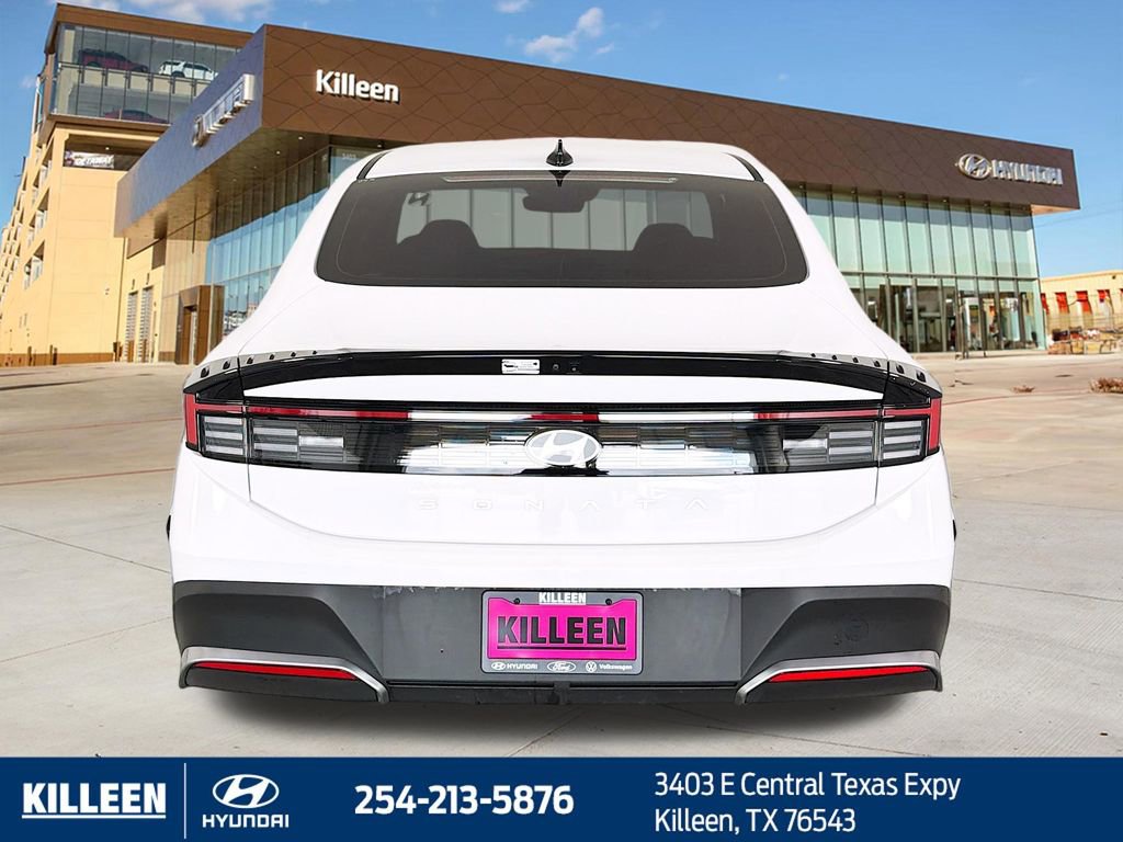 Used 2025 Hyundai Sonata SE image 8