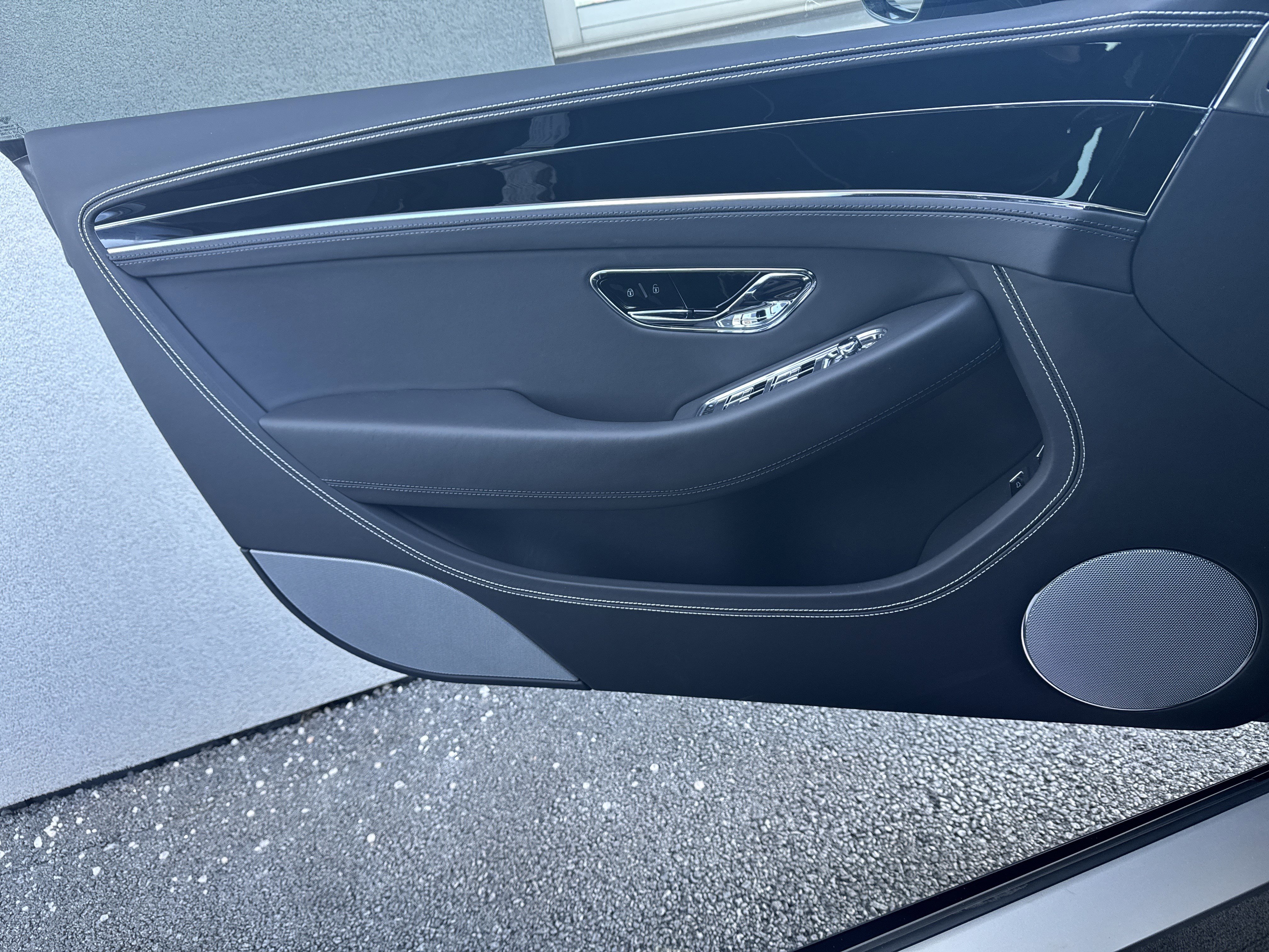 Used 2023 Bentley Continental GT Mulliner image 13