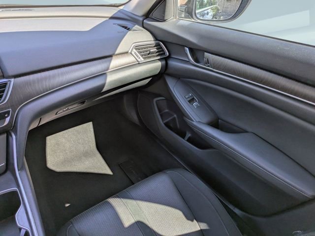 Used 2018 Honda Accord EX image 15