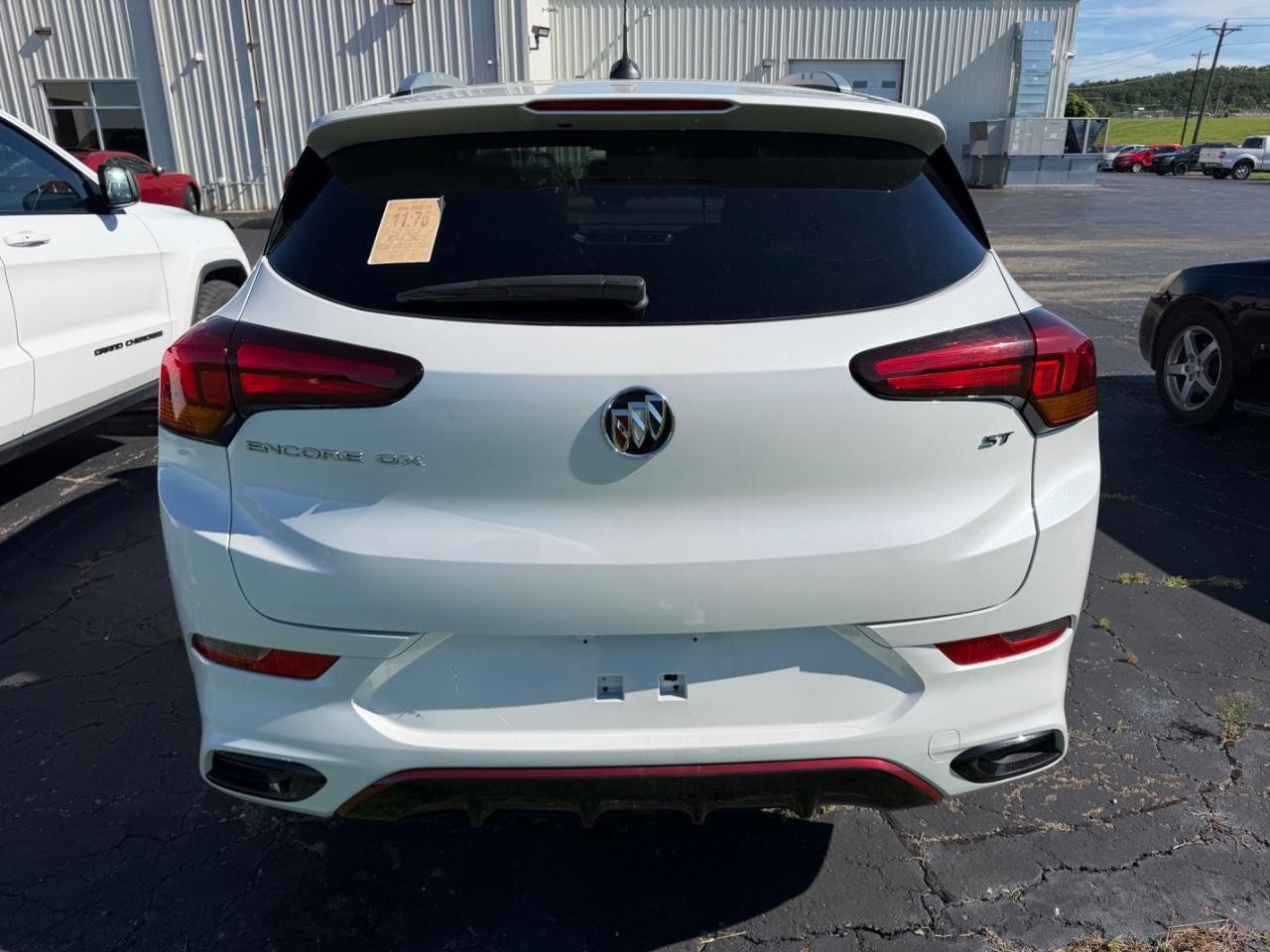 Used 2023 Buick Encore GX Select w/ Sport Touring Package FWD image 3
