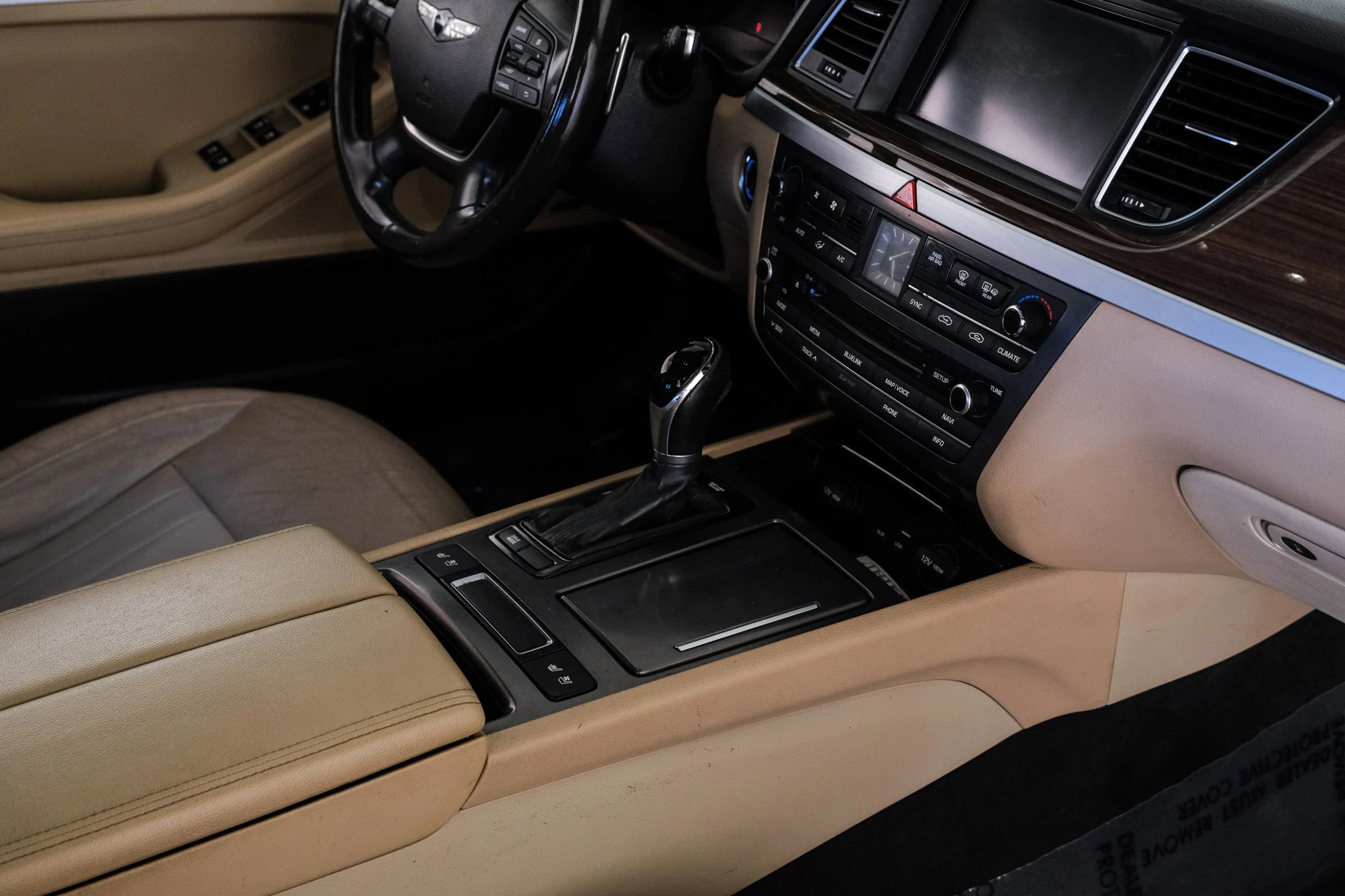 Used 2015 Hyundai Genesis 3.8 w/ Option Group 02 image 21