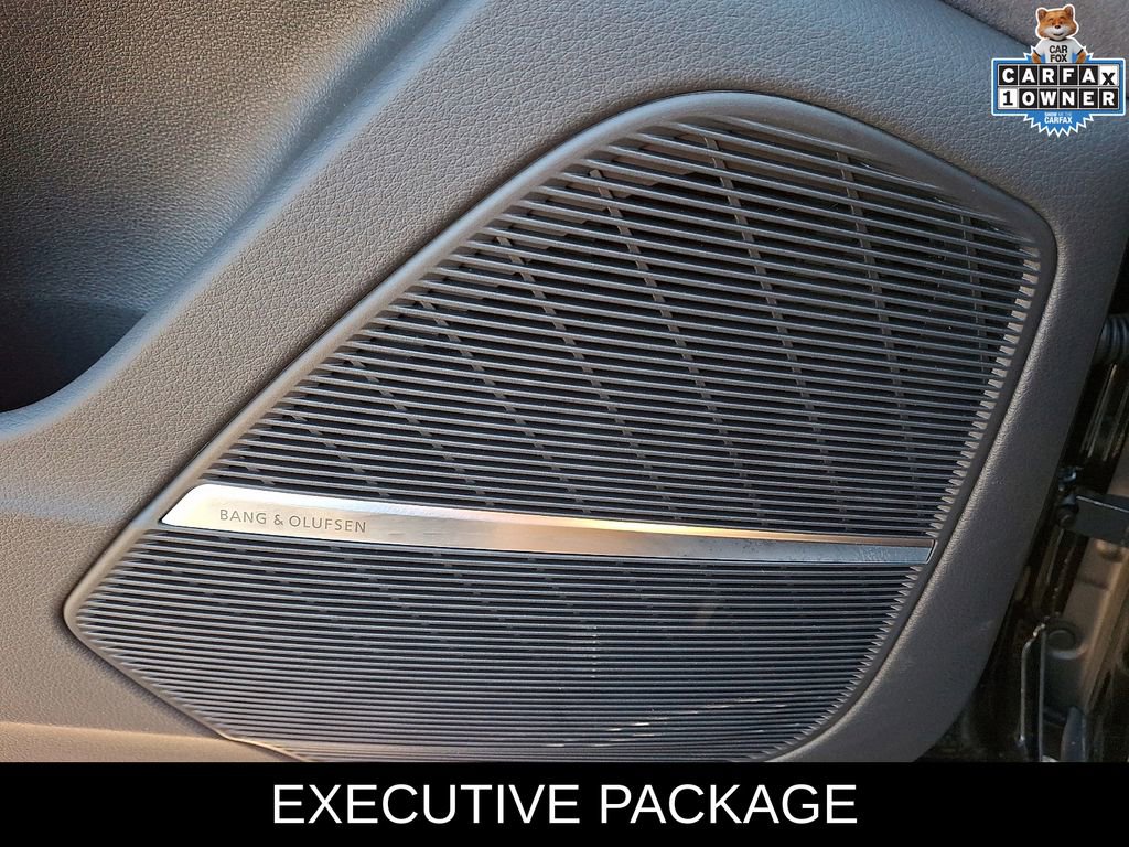 Used 2025 Audi RS Q8 performance image 27