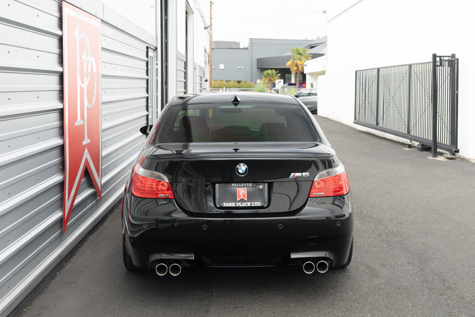 Used 2006 BMW M5 RWD image 27