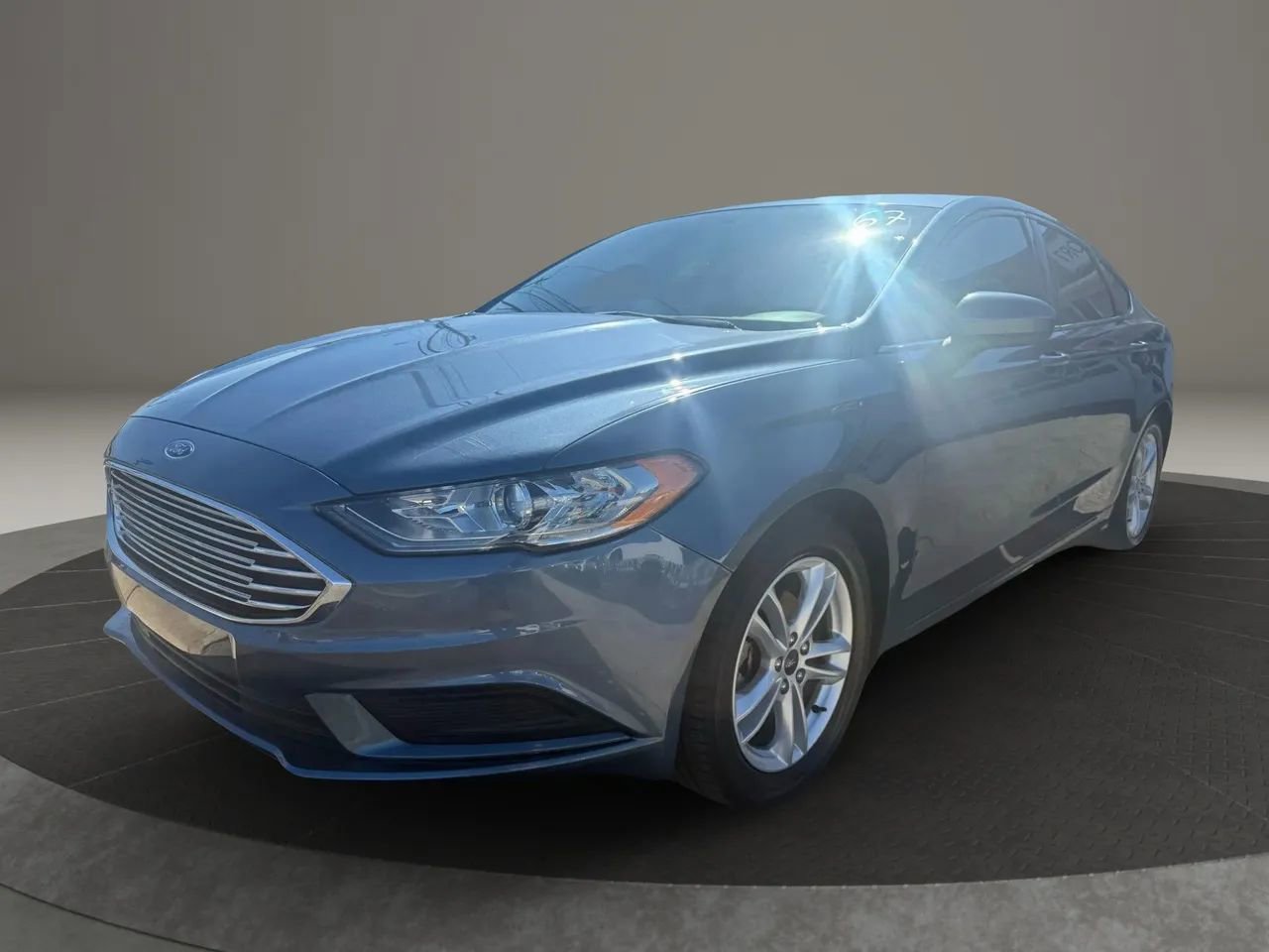 Used 2018 Ford Fusion SE w/ Fusion SE Technology Package