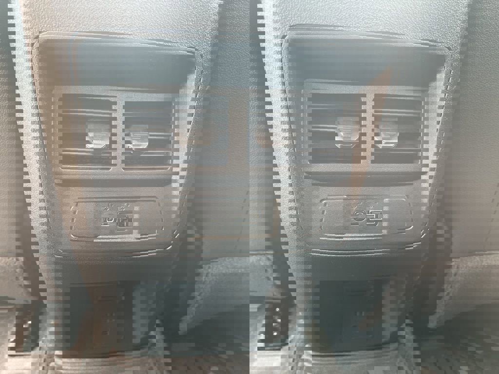 New 2026 GMC Canyon Elevation w/ Convenience Package image 9