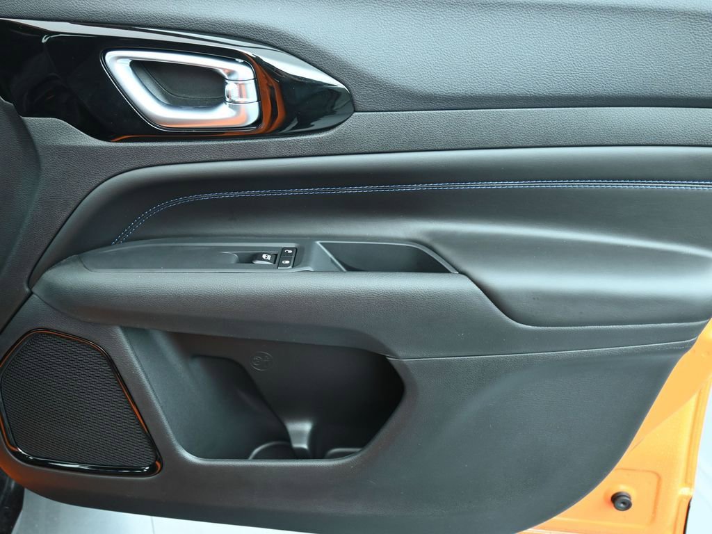 New 2026 Jeep Compass Latitude image 17