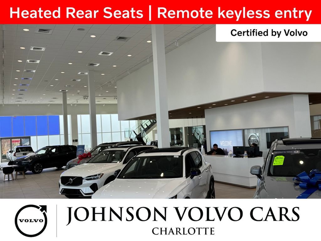 Used 2025 Volvo XC40 B5 Core AWD/4WD image 5