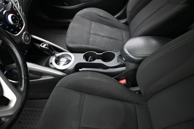 Used 2017 Hyundai Veloster Value Edition FWD image 27