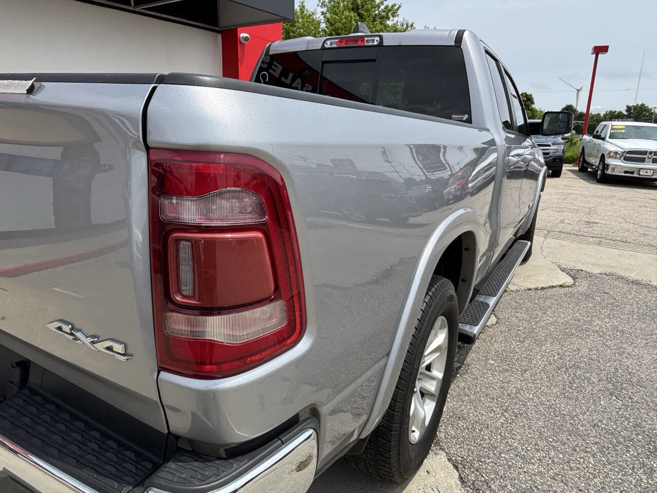 Used 2019 RAM 1500 Laramie image 19