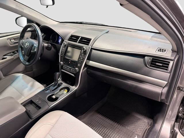 Used 2017 Toyota Camry SE image 24