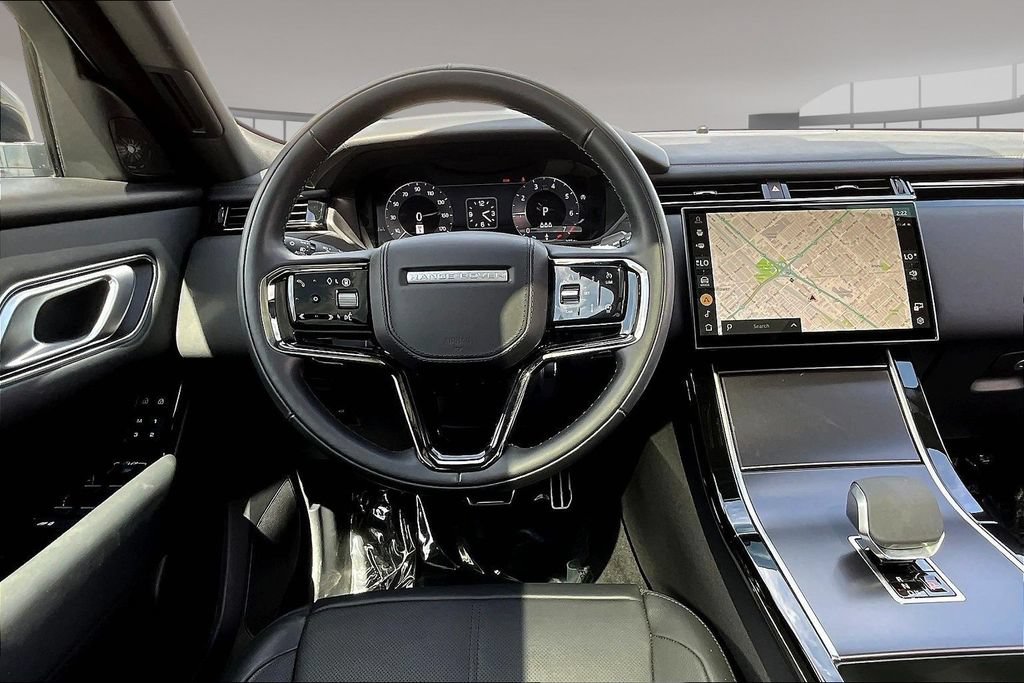 Certified 2026 Land Rover Range Rover Velar Dynamic SE AWD/4WD image 8
