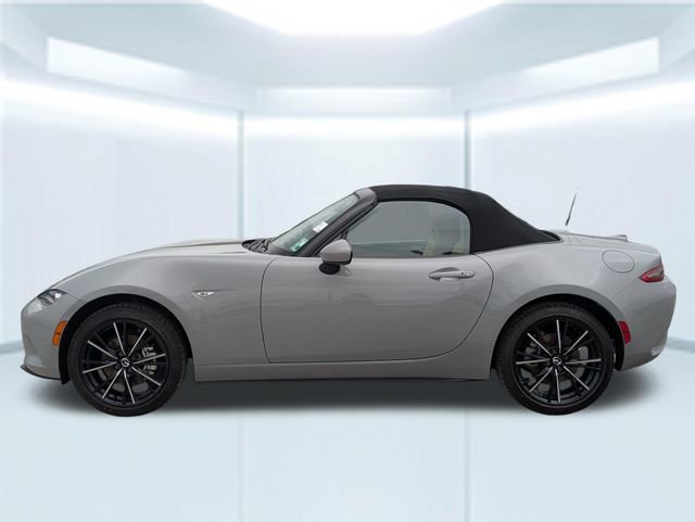 New 2026 MAZDA MX-5 Miata Grand Touring RWD image 2