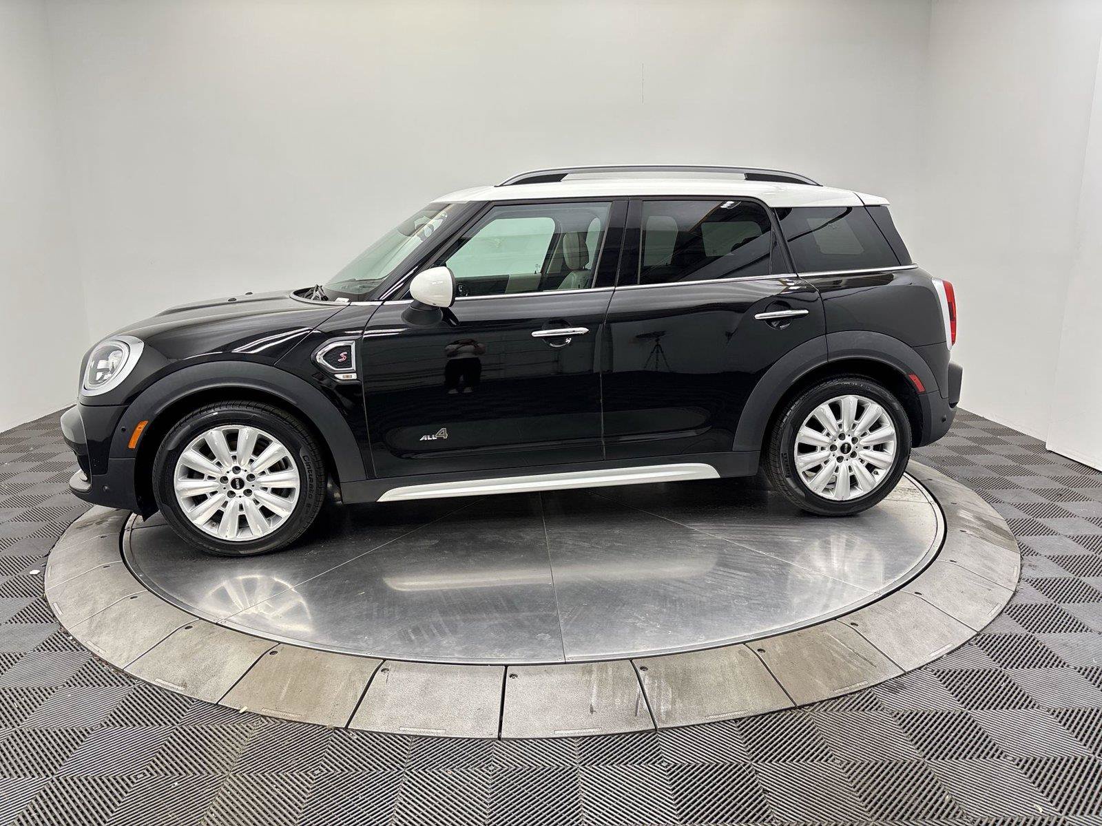 Used 2017 MINI Cooper Countryman S AWD/4WD image 16