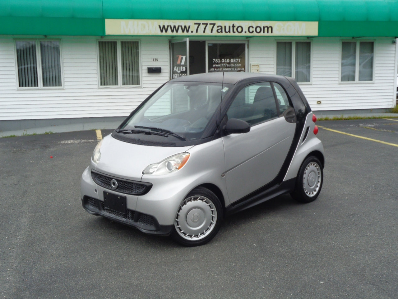 Used 2015 smart fortwo passion image 25