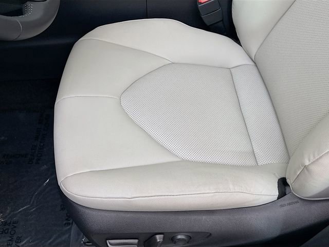 Used 2024 Toyota Grand Highlander AWD Hybrid image 19