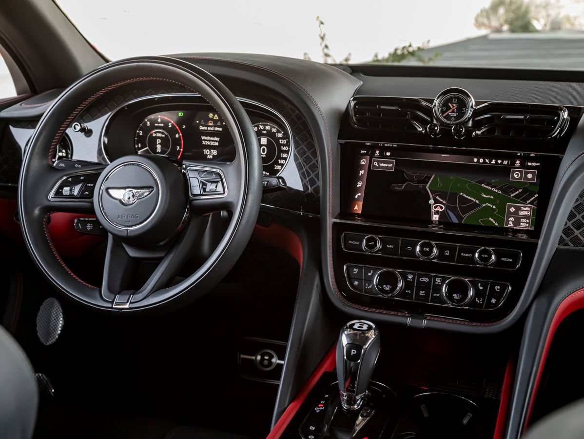 Certified 2025 Bentley Bentayga AWD/4WD image 20