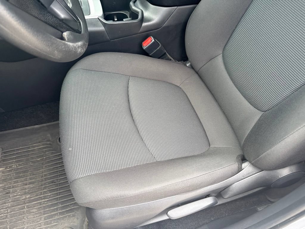 Used 2022 Toyota RAV4 LE w/ Carpet Mat Package (TMS) AWD/4WD image 12