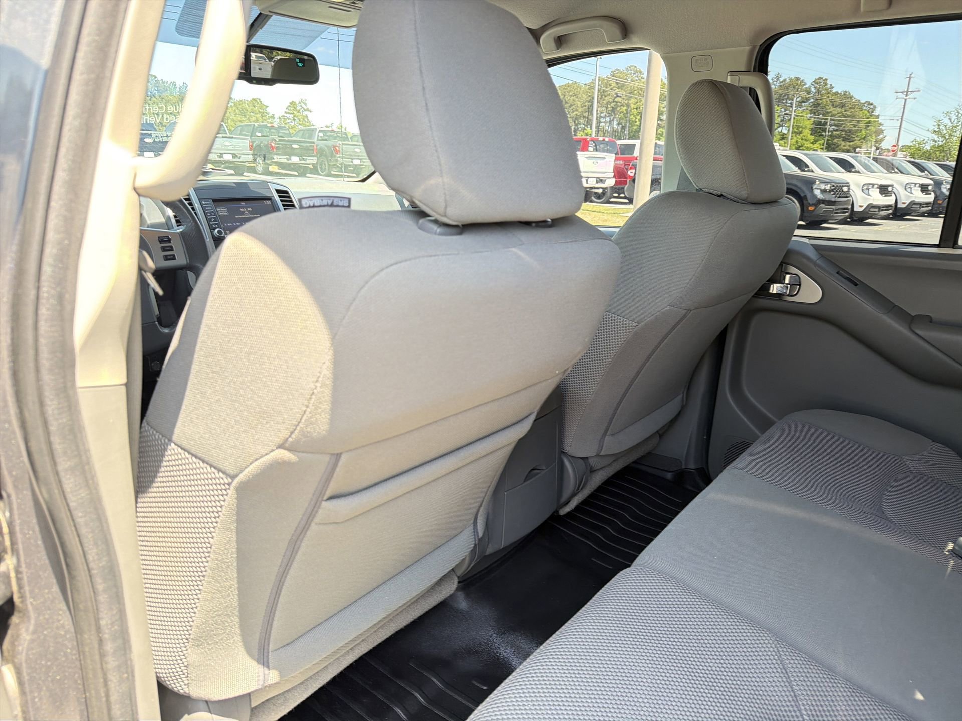 Used 2019 Nissan Frontier SV w/ Value Truck Package RWD image 23