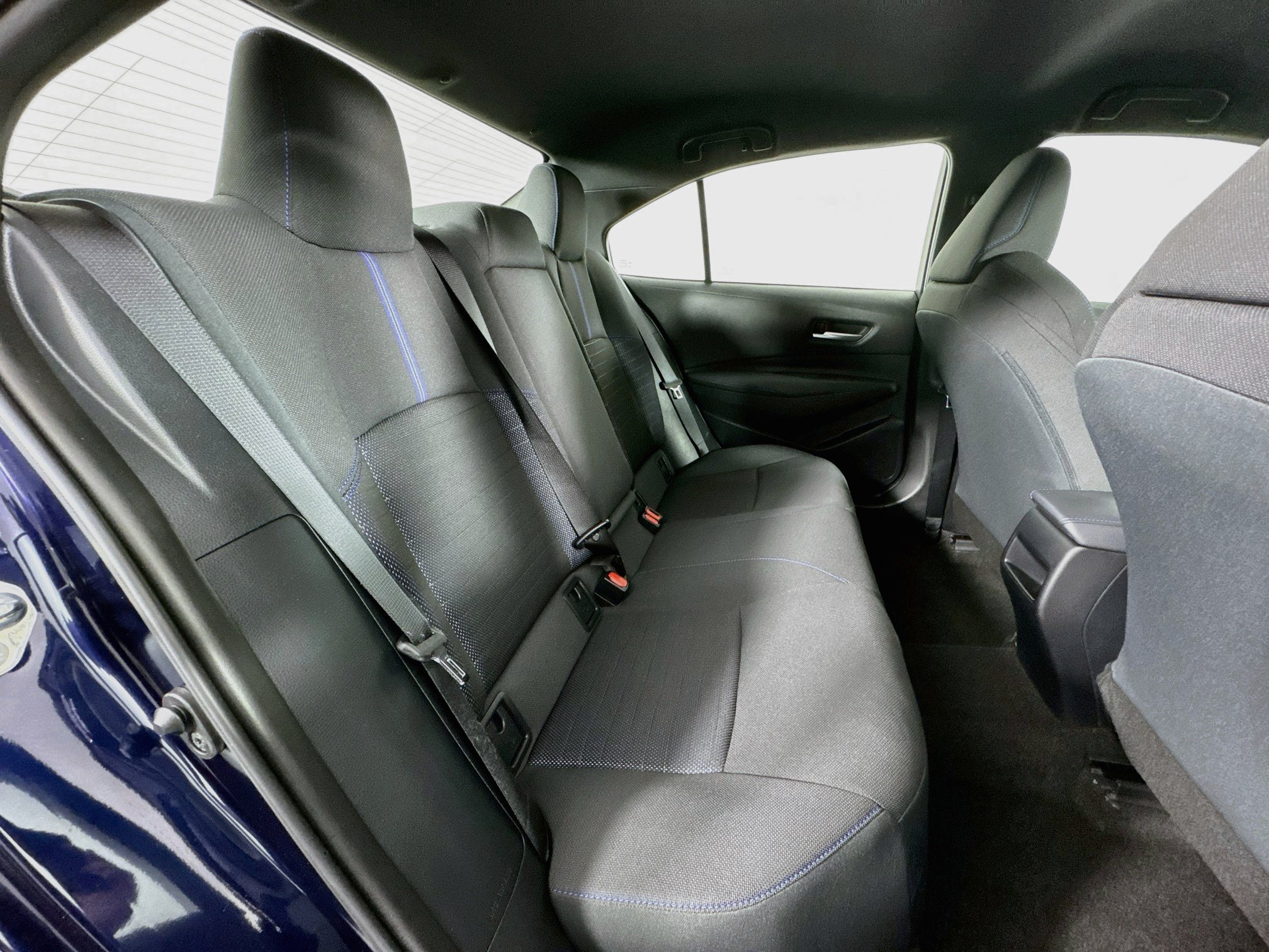 Used 2022 Toyota Corolla SE w/ Carpet Mat Package (TMS) FWD image 24