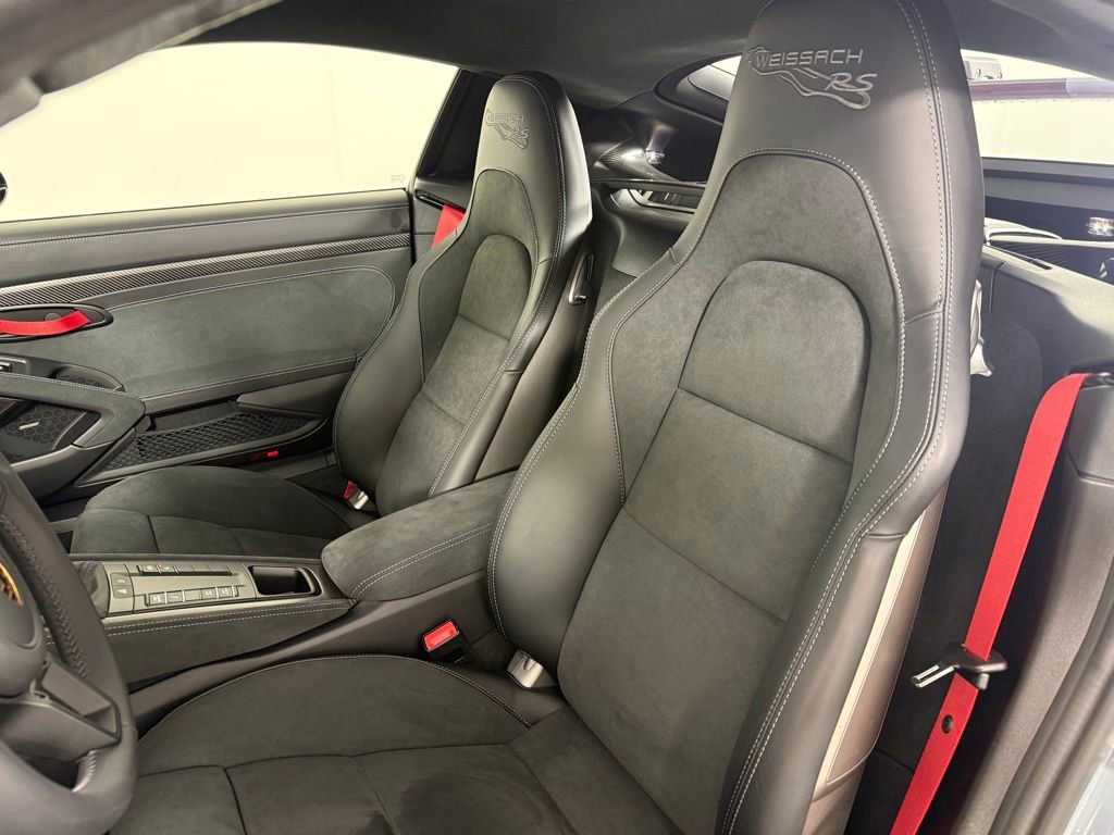 Certified 2025 Porsche 718 Cayman GT4 RS image 5