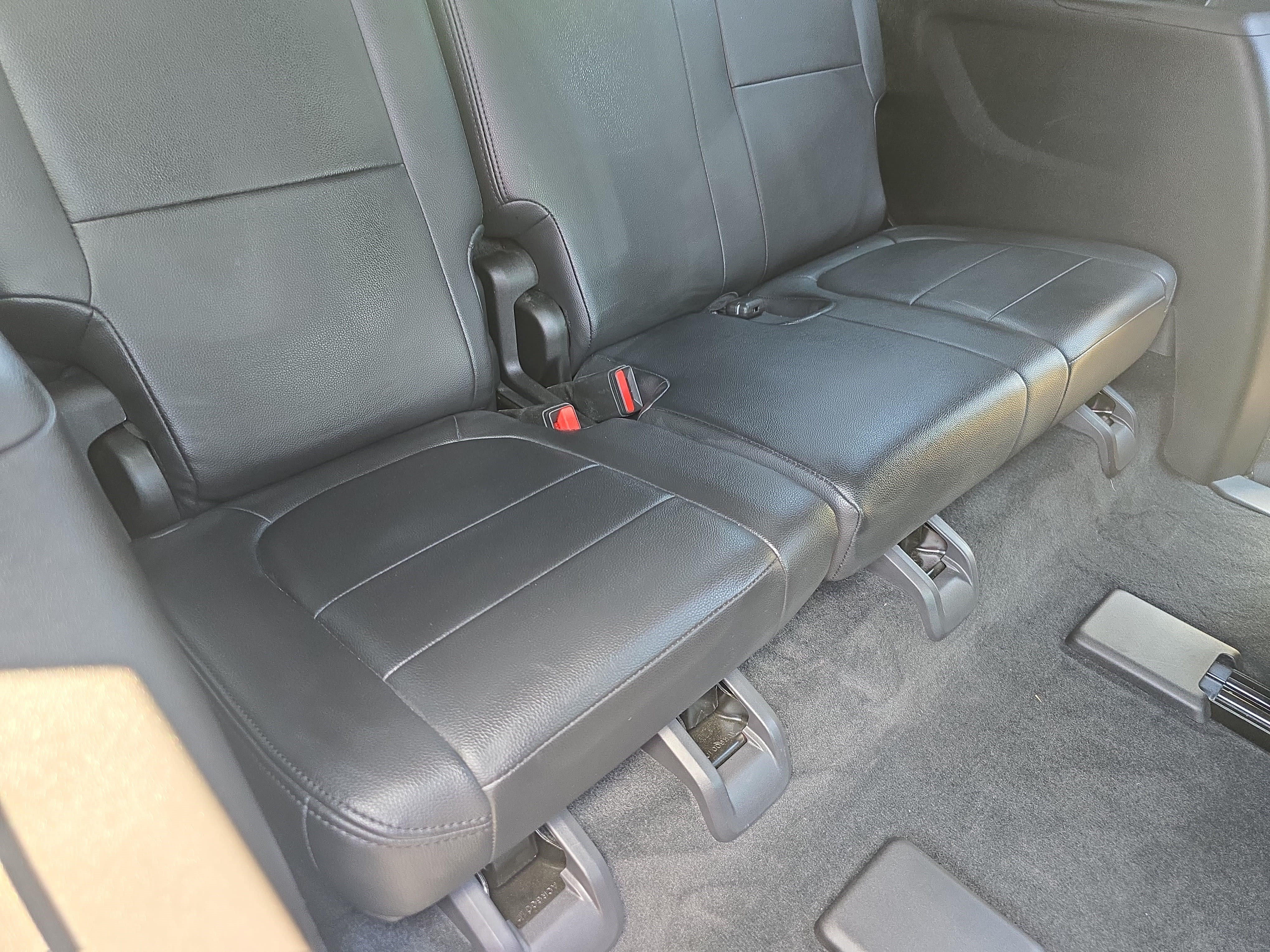 Used 2023 Chevrolet Traverse LT FWD image 12