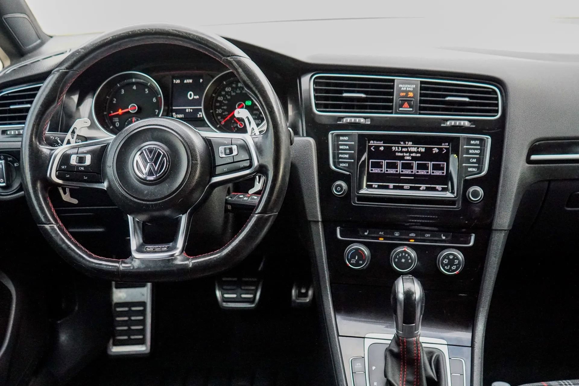 Used 2015 Volkswagen Golf 4-Door image 39