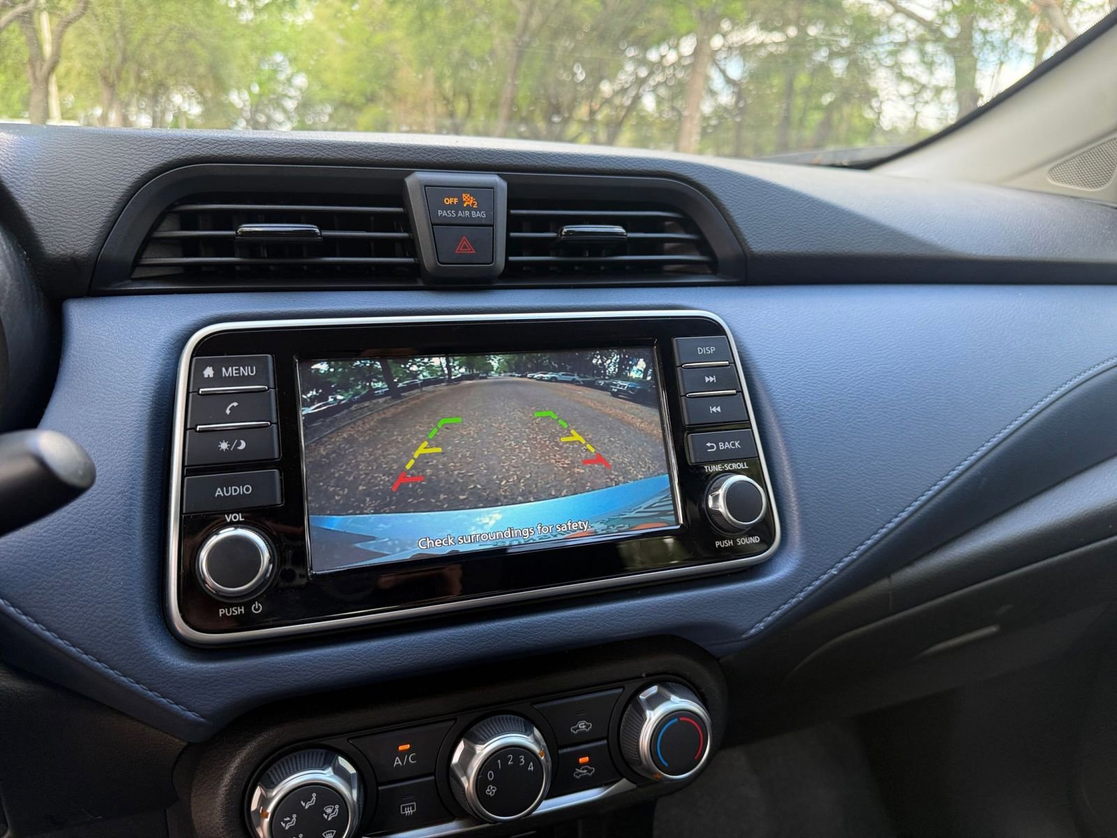 Used 2025 Nissan Versa SV FWD image 17