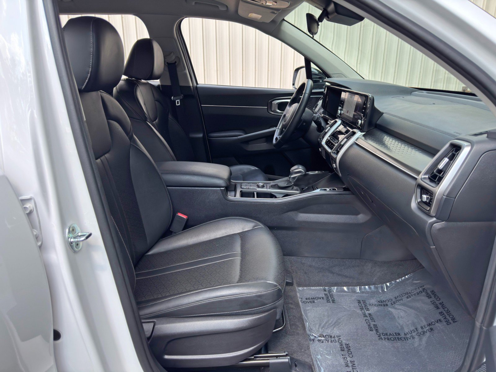 Used 2022 Kia Sorento S FWD image 14
