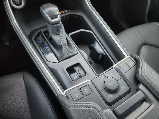 Used 2025 Toyota Grand Highlander AWD image 19