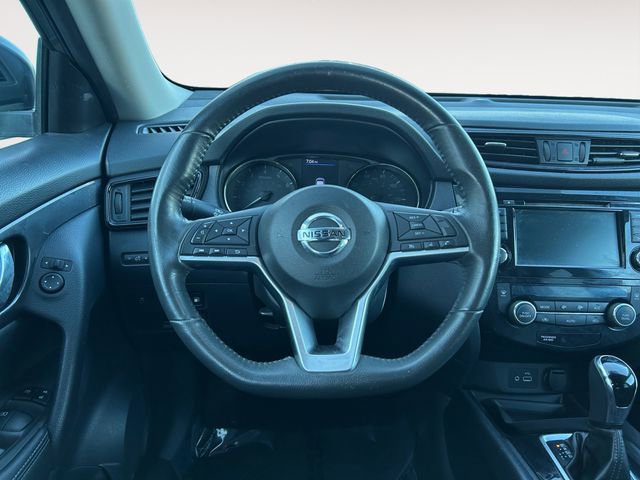 Used 2018 Nissan Rogue SV image 12