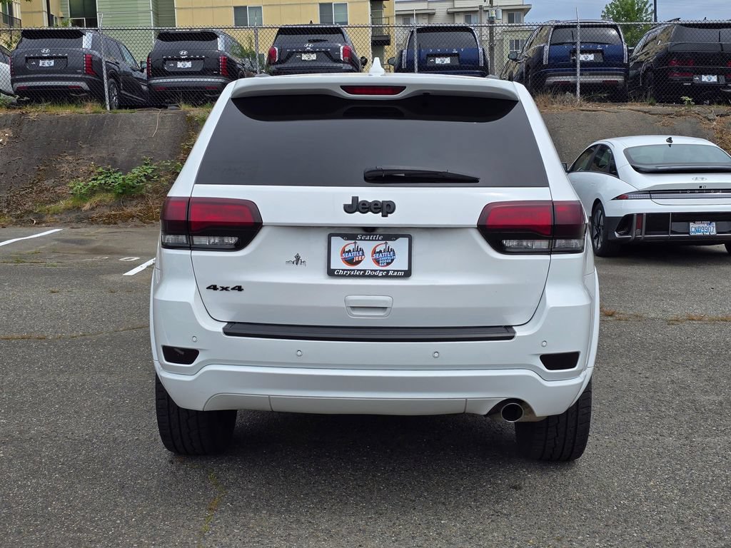 Used 2021 Jeep Grand Cherokee Laredo X AWD/4WD image 7