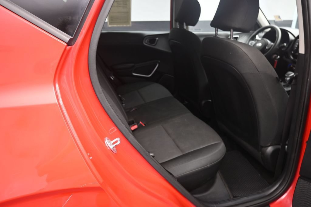 Used 2020 Kia Soul LX FWD image 23