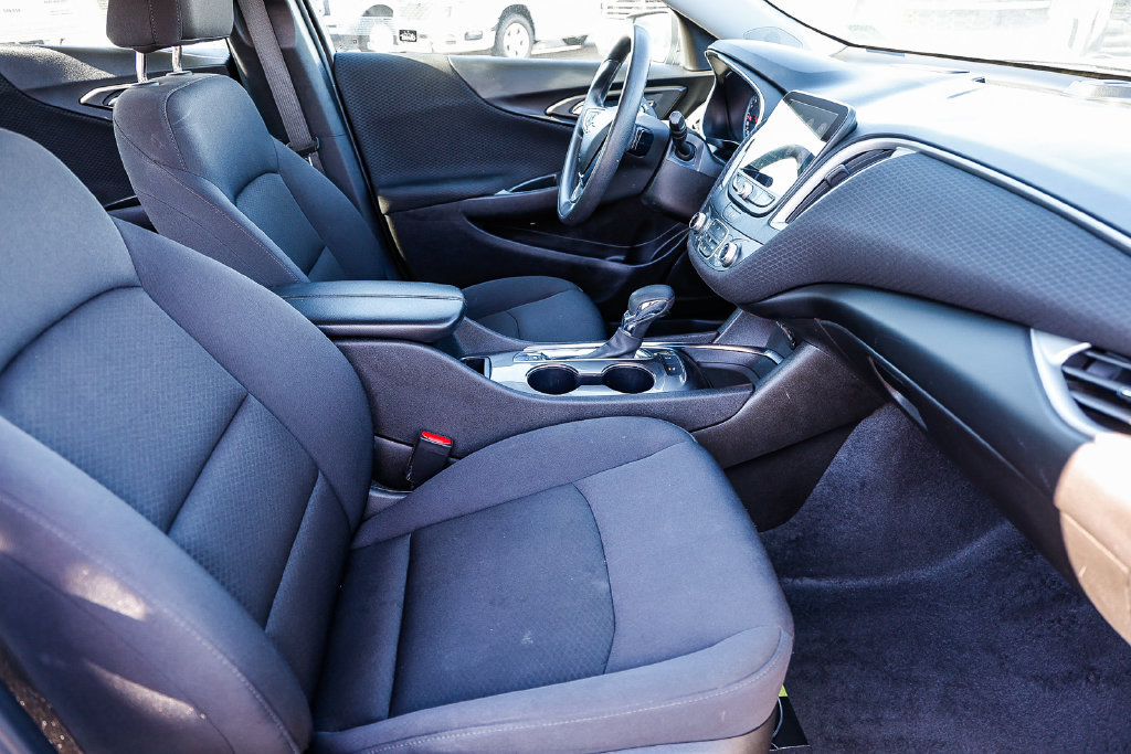 Used 2025 Chevrolet Malibu LT FWD image 30