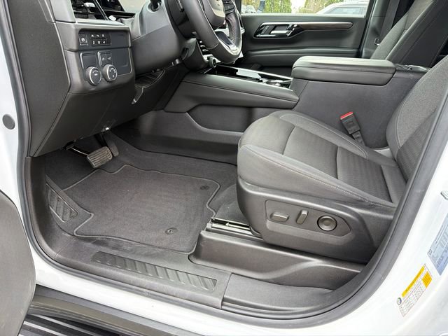 Certified 2025 Chevrolet Suburban LS image 9