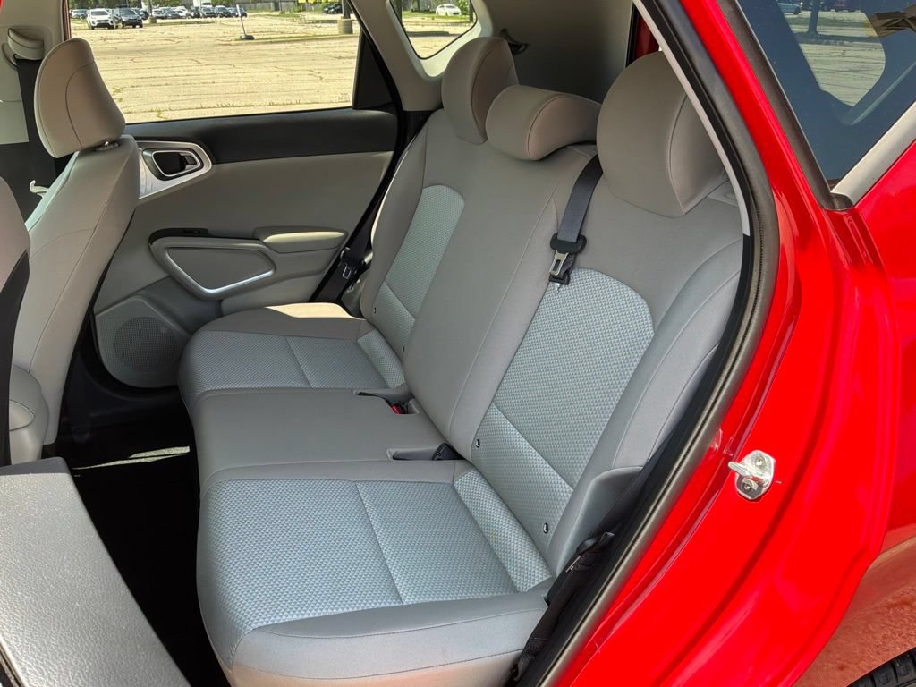 Used 2022 Kia Soul LX FWD image 28