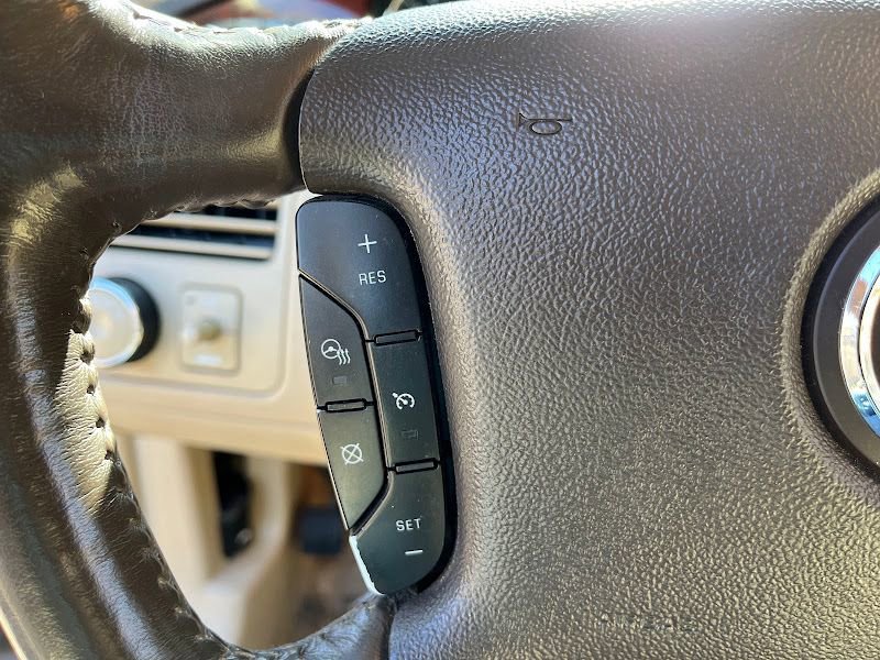 Used 2008 Buick Lucerne CXL w/ Ultra Confidence Package image 15