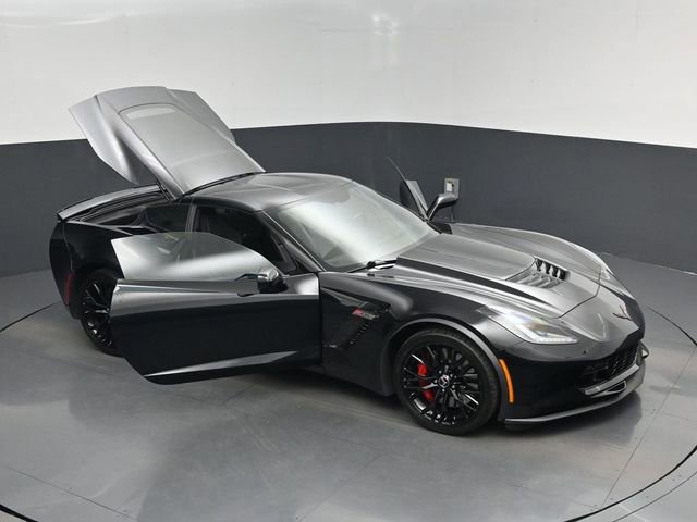 Used 2015 Chevrolet Corvette Z06 w/ 3LZ Preferred Equipment Group RWD image 19