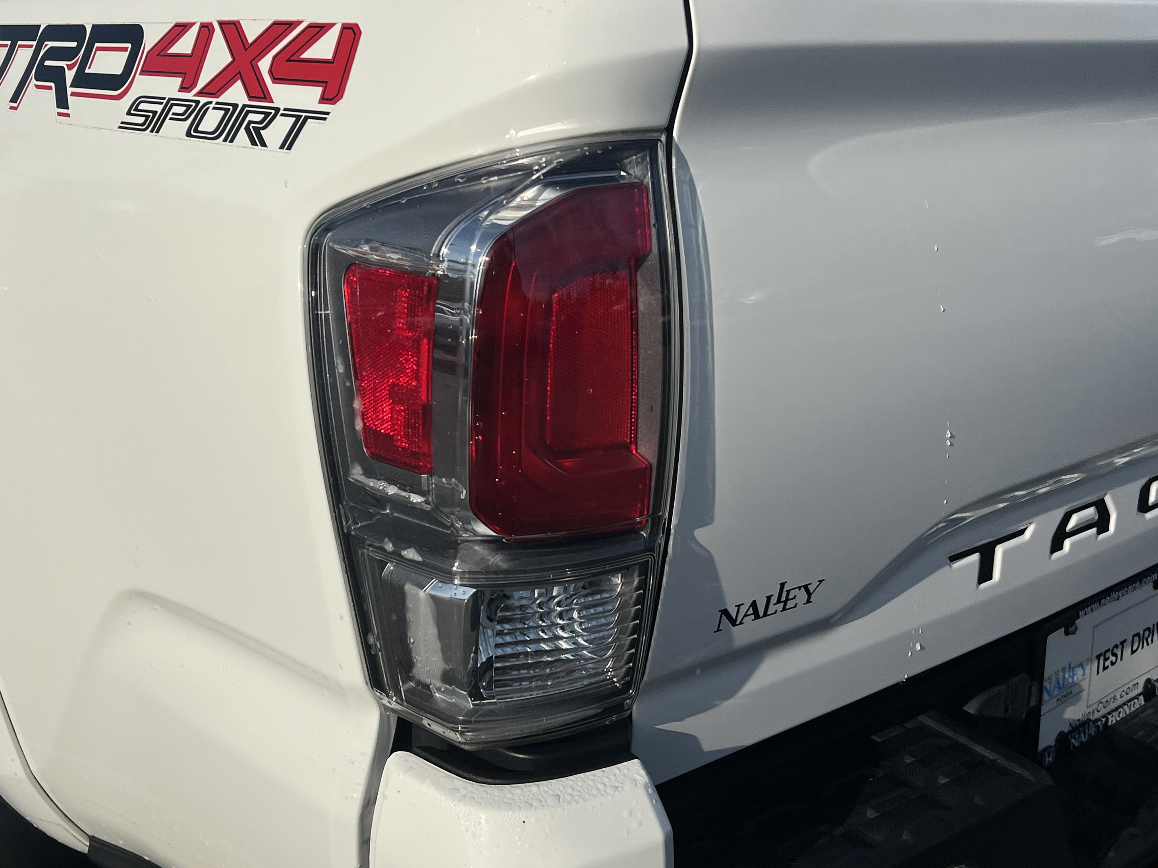 Used 2022 Toyota Tacoma SR image 24