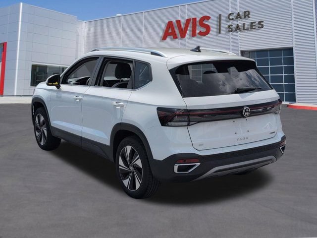 Used 2025 Volkswagen Taos SE AWD/4WD image 9