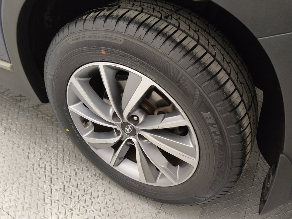 Used 2020 Hyundai Santa Fe Limited w/ Cargo Package image 31