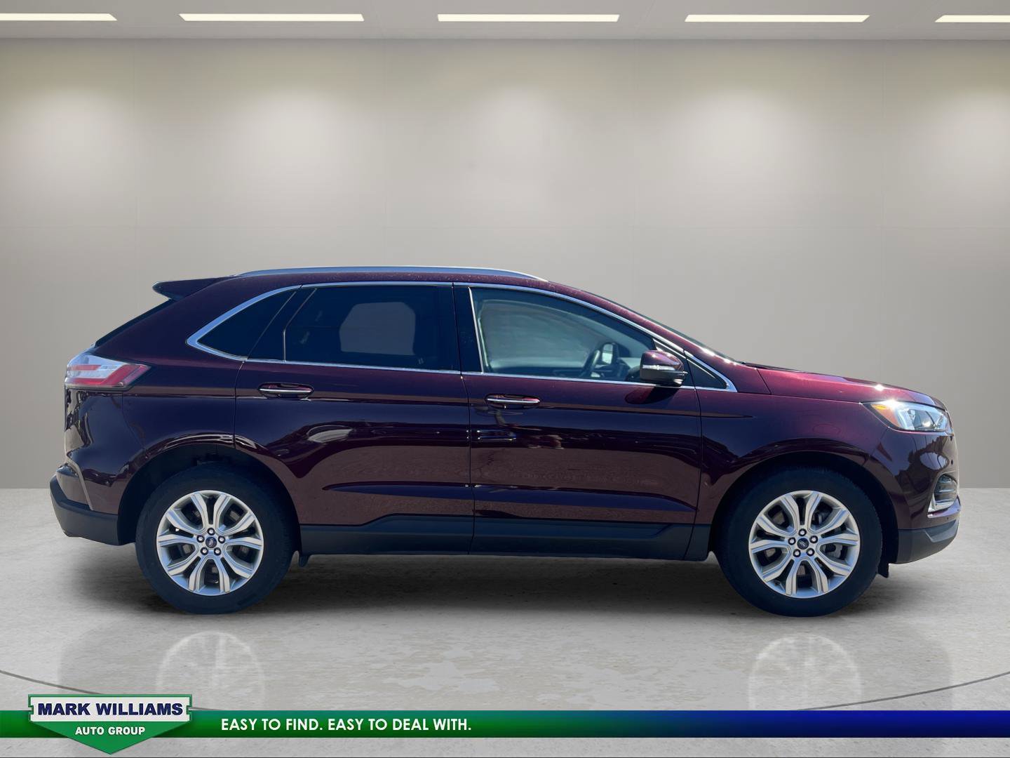 Used 2022 Ford Edge Titanium AWD/4WD image 2