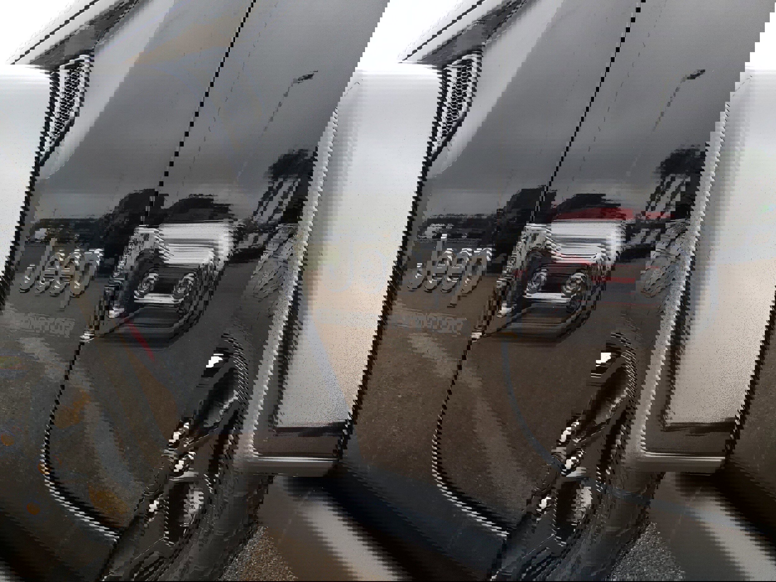 Used 2021 Jeep Gladiator Sport image 11