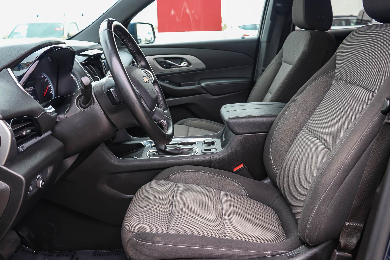 Used 2023 Chevrolet Traverse LT FWD image 17