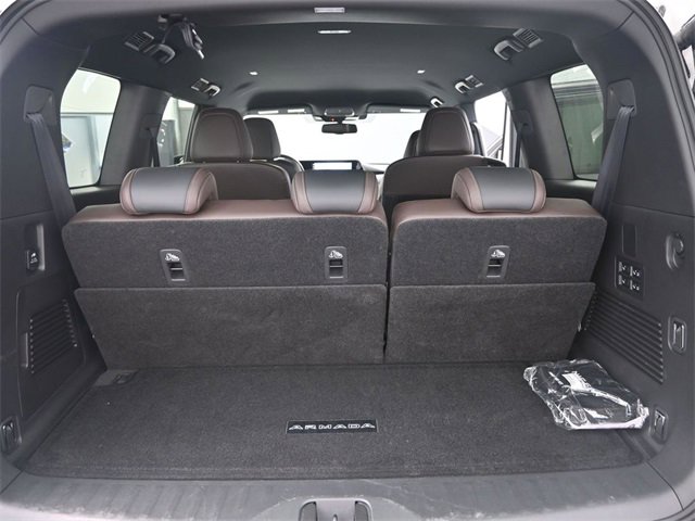 Used 2025 Nissan Armada SL w/ Captain's Chari Seat Package image 30