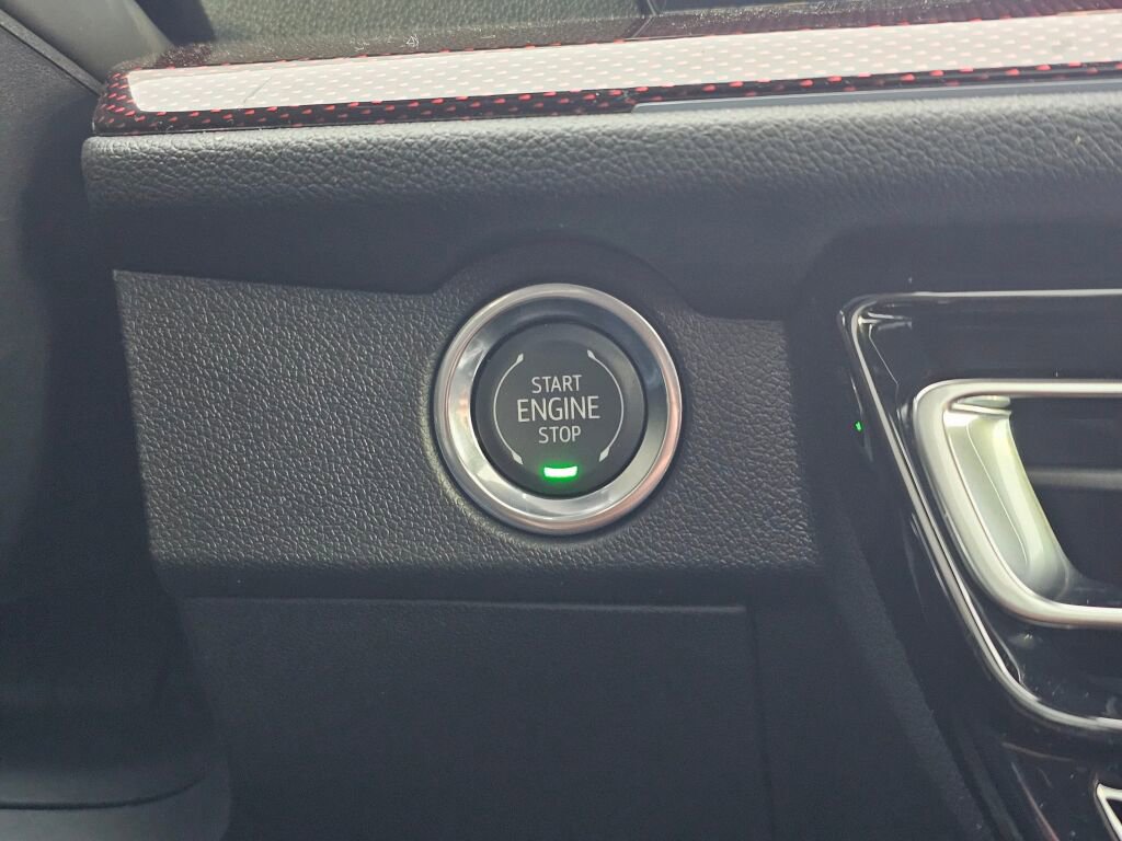 New 2026 Chevrolet Traverse Z71 w/ LPO, Floor Liner Package image 17