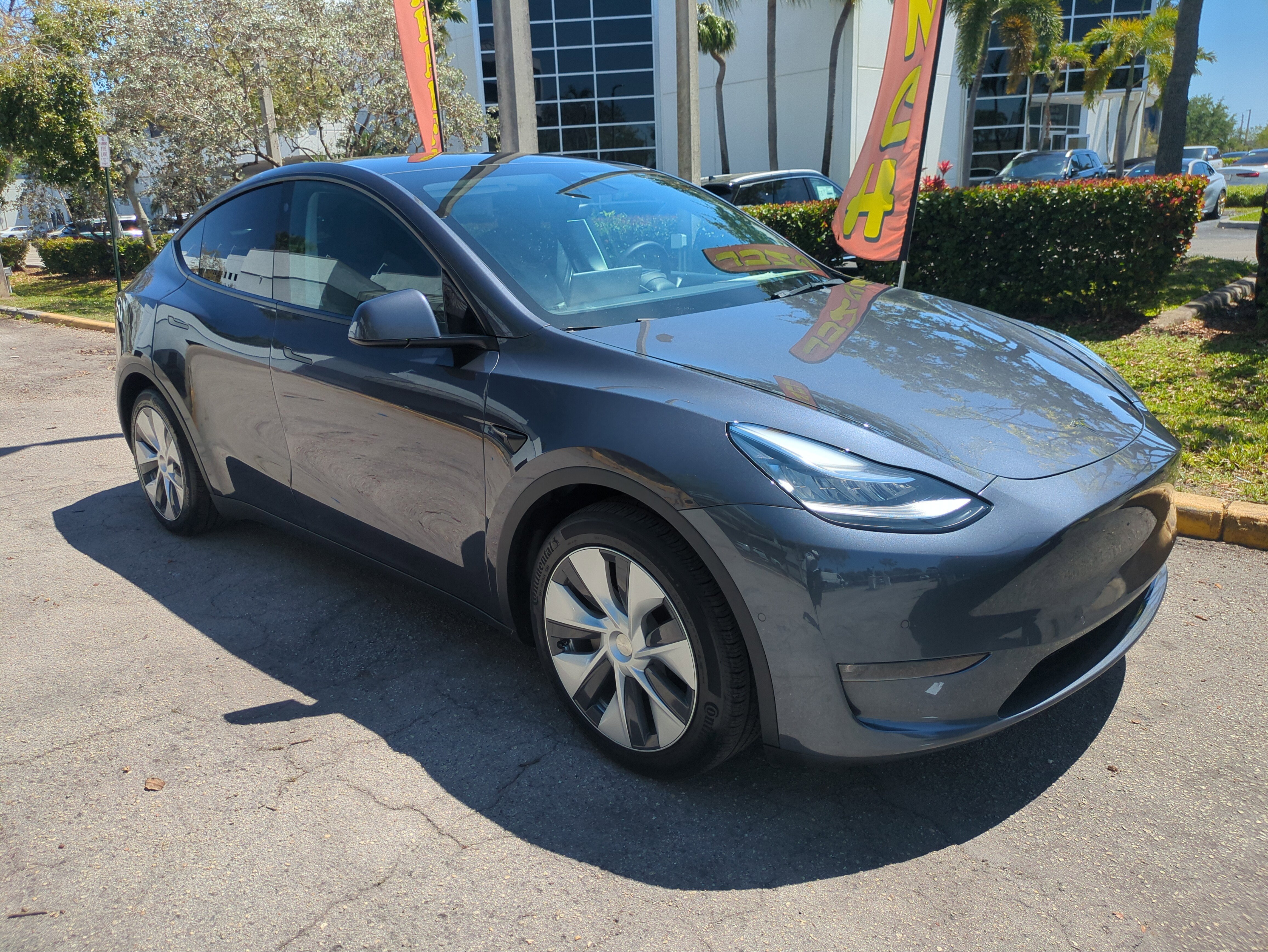Used 2021 Tesla Model Y Long Range image 2