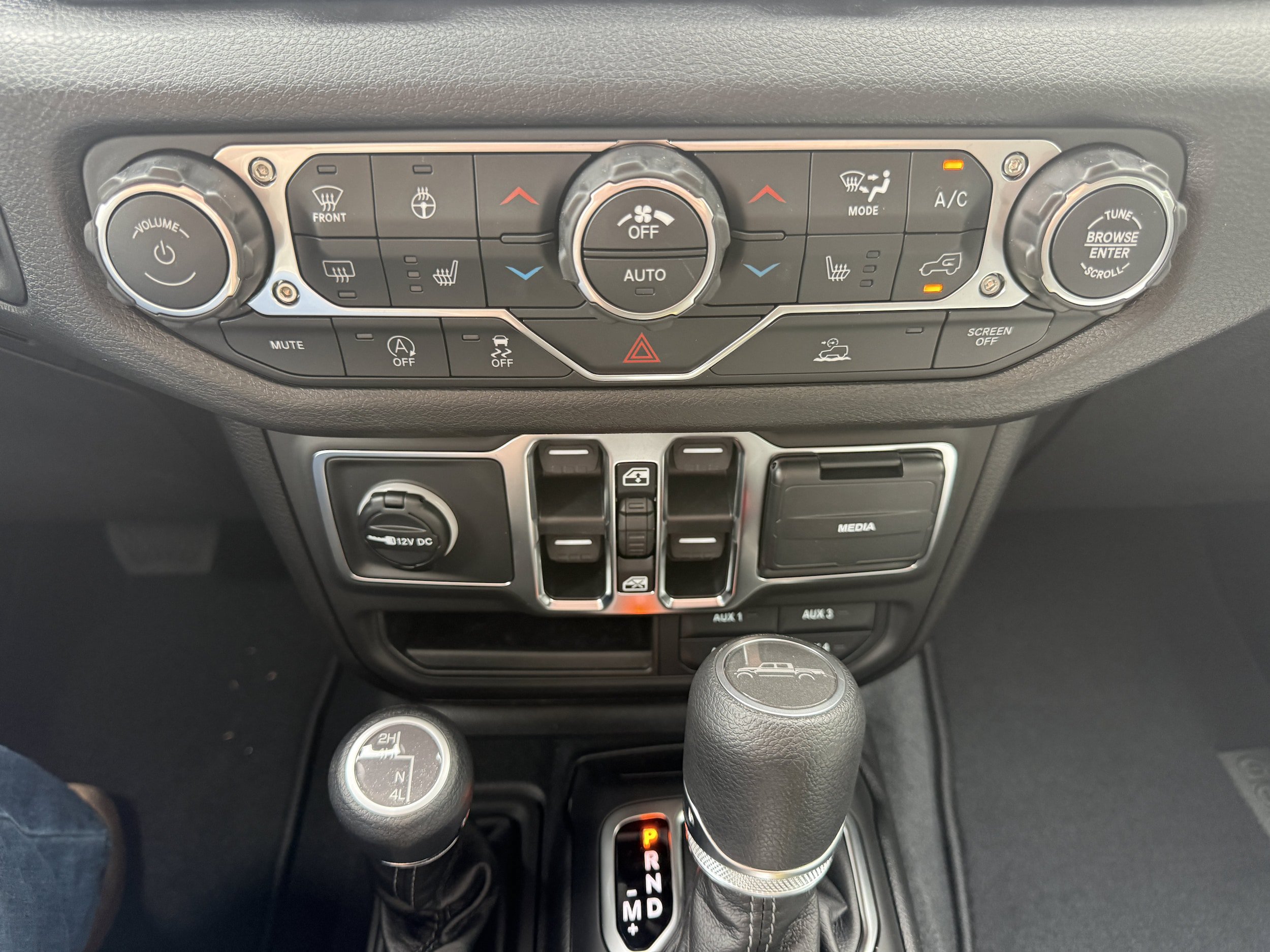 New 2027 Jeep Gladiator Sport AWD/4WD image 18