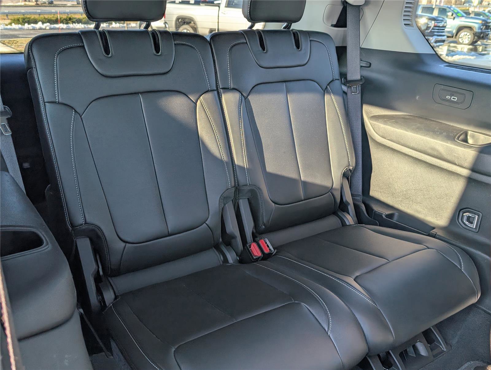 Used 2022 Jeep Grand Cherokee L Limited image 11