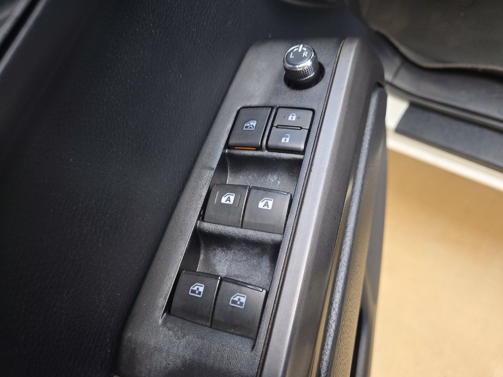 Used 2017 Toyota Tacoma TRD Pro AWD/4WD image 30