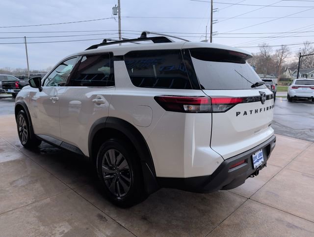Used 2022 Nissan Pathfinder SV w/ SV Premium Package image 7